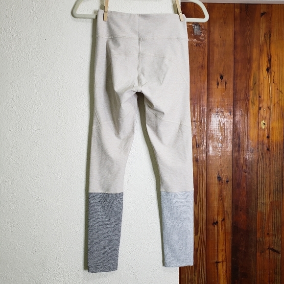 OUTDOOR VOICES Fitted Colorblock Leggings - Picture 4 of 5